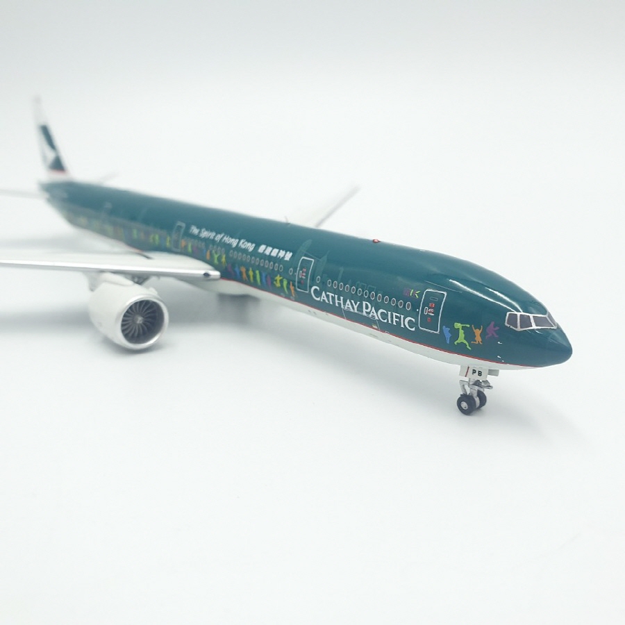 市場 1 ボーイング777-300ER キャセイパシフィック航空 B-KPP 台座欠品 国内運費免費 飛行機 香港 キャセイパシフィック航空 B777 ボーイング 1/200 模型 航空機
